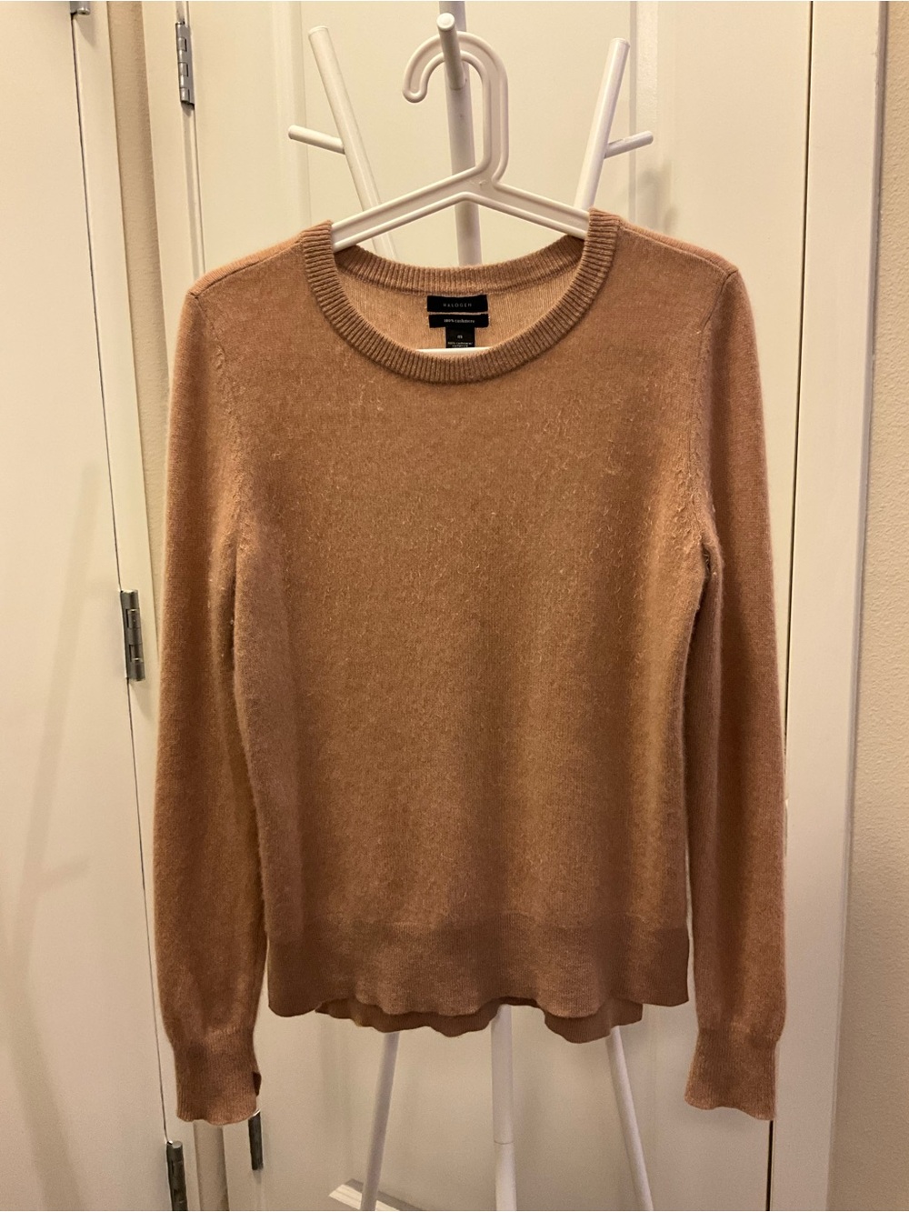 Halogen Camel 100% Cashmere Crewneck Sweater
